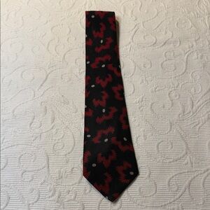 Giorgio Armani Silk/Wool Blend Black and Red Patterned Tie